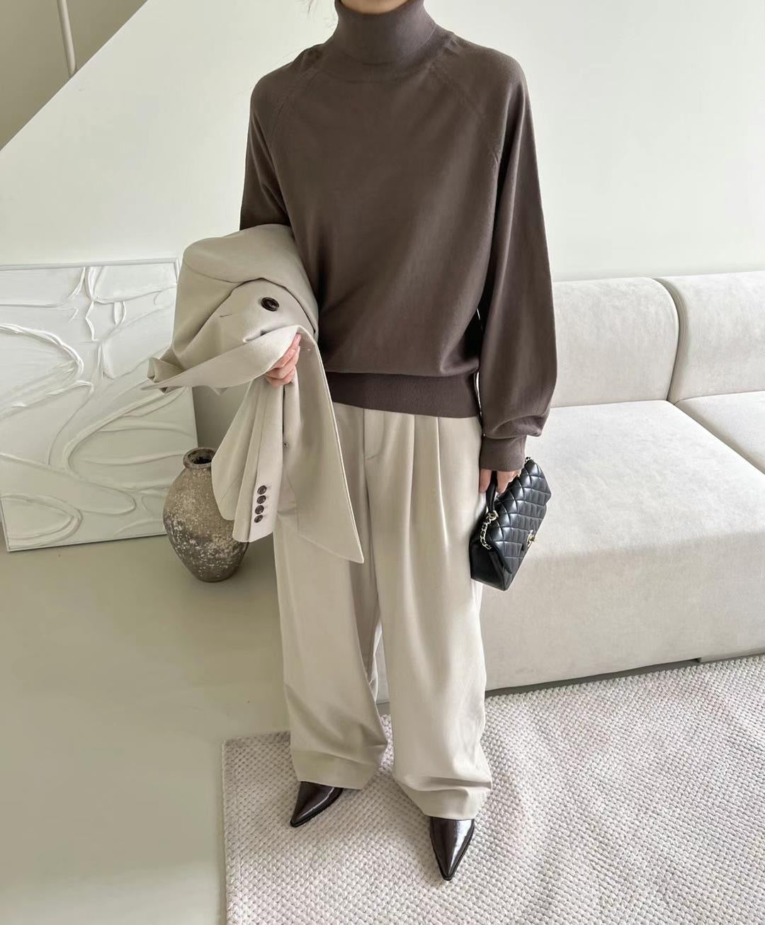 Chloe Turtle Neck Brown