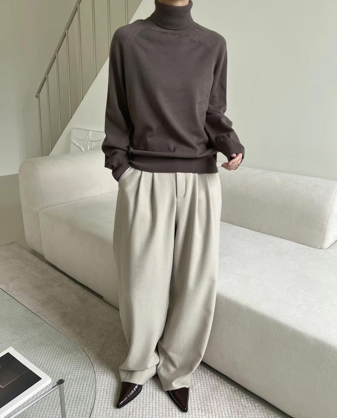 Chloe Turtle Neck Brown