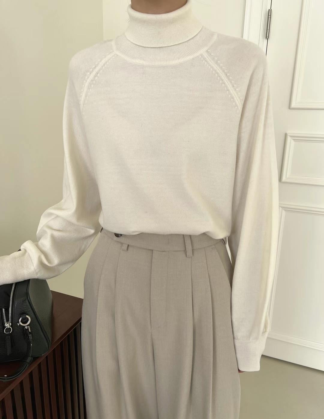 Chloe Turtle Neck Cream